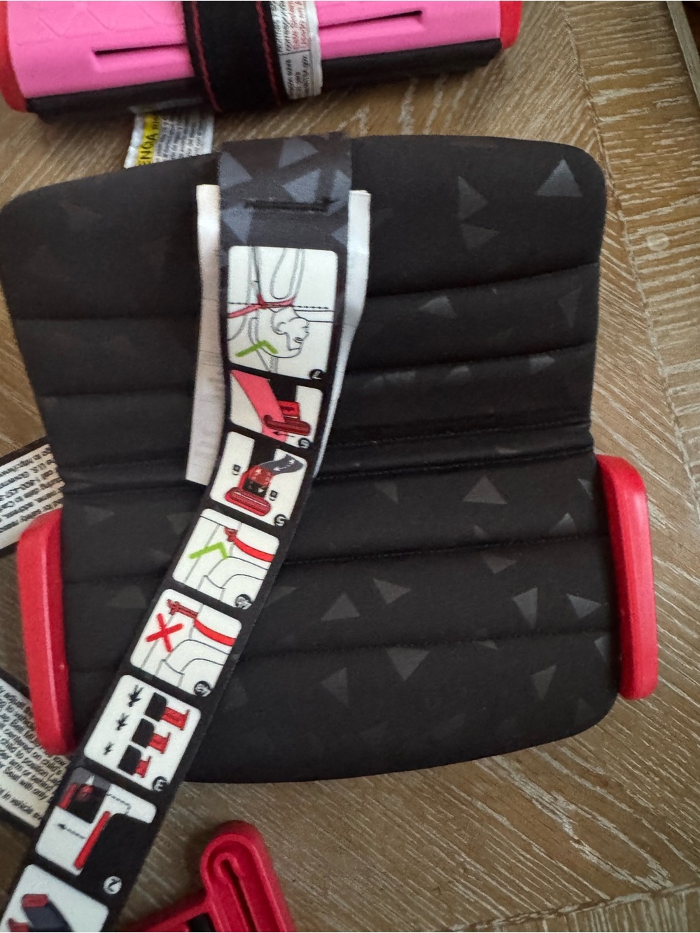 mifold Compact Booster Seat - Purple - Picture 2 of 11